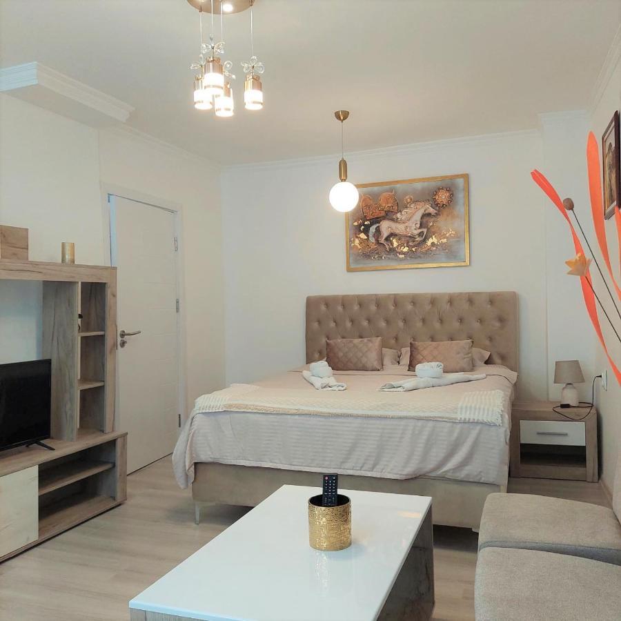 City Lux Square Apartments Скопье Экстерьер фото