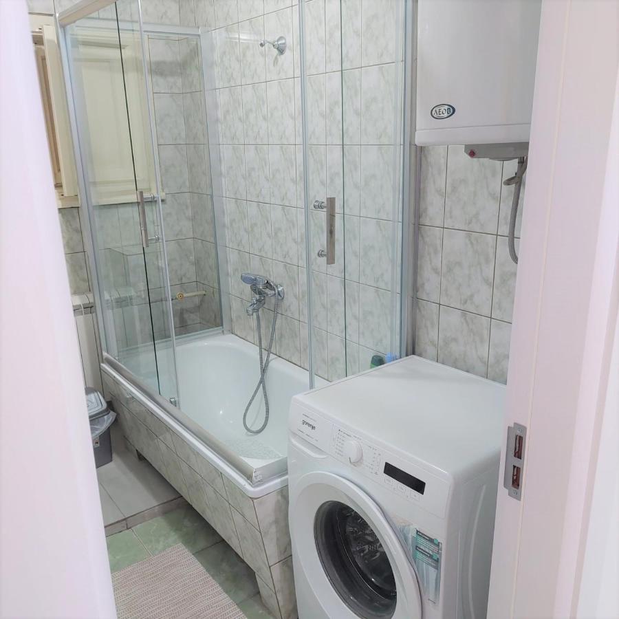 City Lux Square Apartments Скопье Экстерьер фото