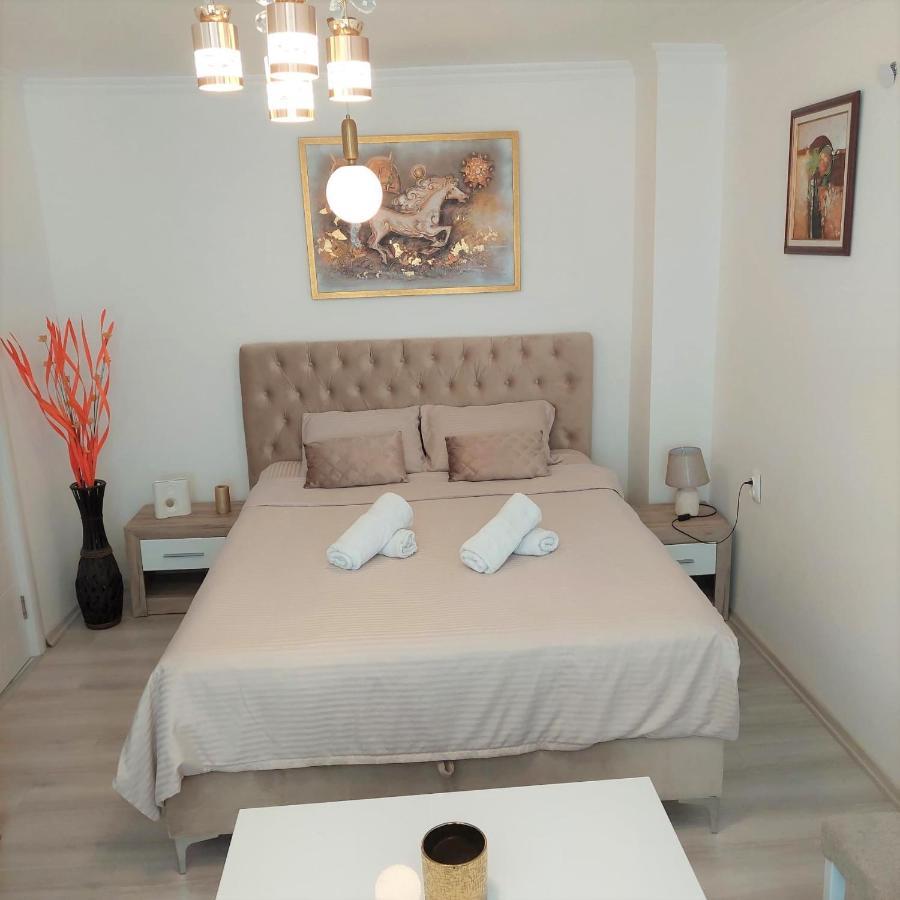 City Lux Square Apartments Скопье Экстерьер фото